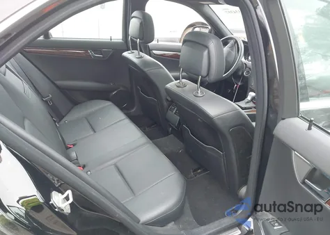 2009 Mercedes-Benz C 300 Luxury 4Matic/Sport 4Matic from USA, damaged, VIN WDDGF81X49R083504